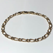 Load image into Gallery viewer, 9ct Yellow Gold Figaro Link Bracelet
