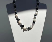 Load image into Gallery viewer, Monochroma Necklace