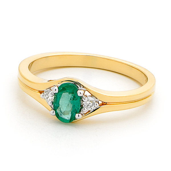 Yellow Gold and Emerald Ring