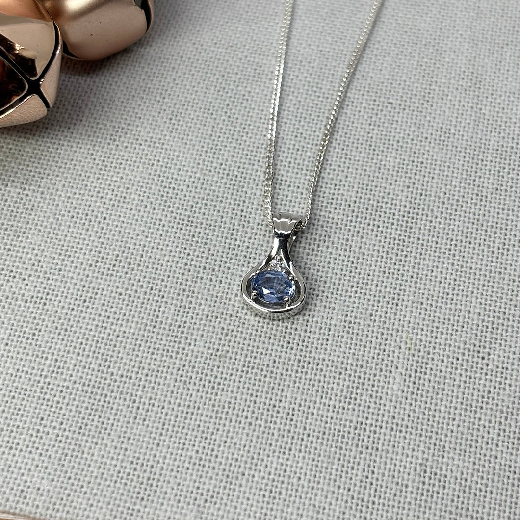 Ceylon Sapphire Pendant