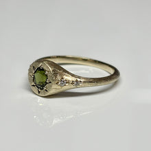 Load image into Gallery viewer, Green Tourmaline Ring
