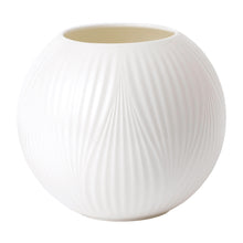 Load image into Gallery viewer, Wedgwood Folia Vase
