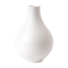 Load image into Gallery viewer, Wedgwood Folia Vase
