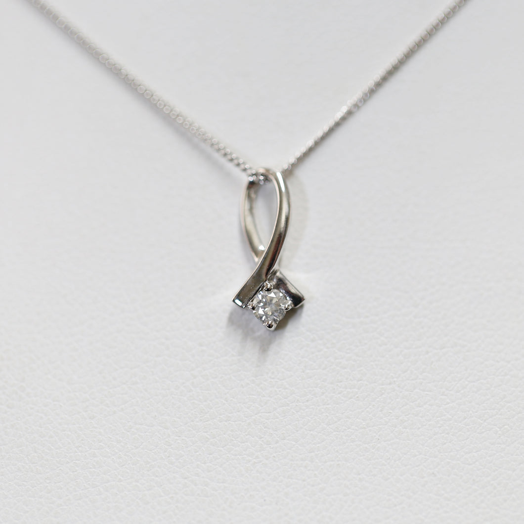White Gold and Diamond Pendant