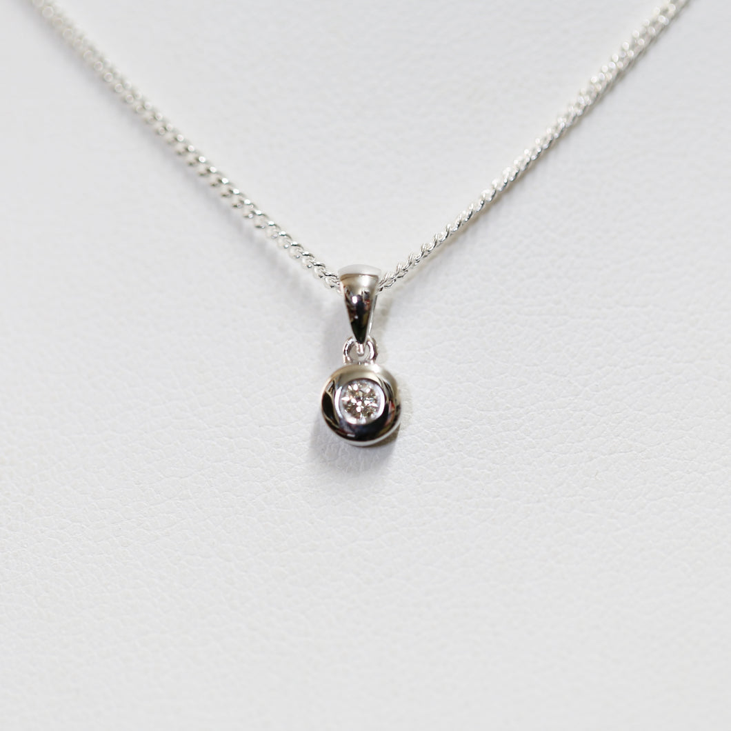 White Gold 'Belle' Pendant