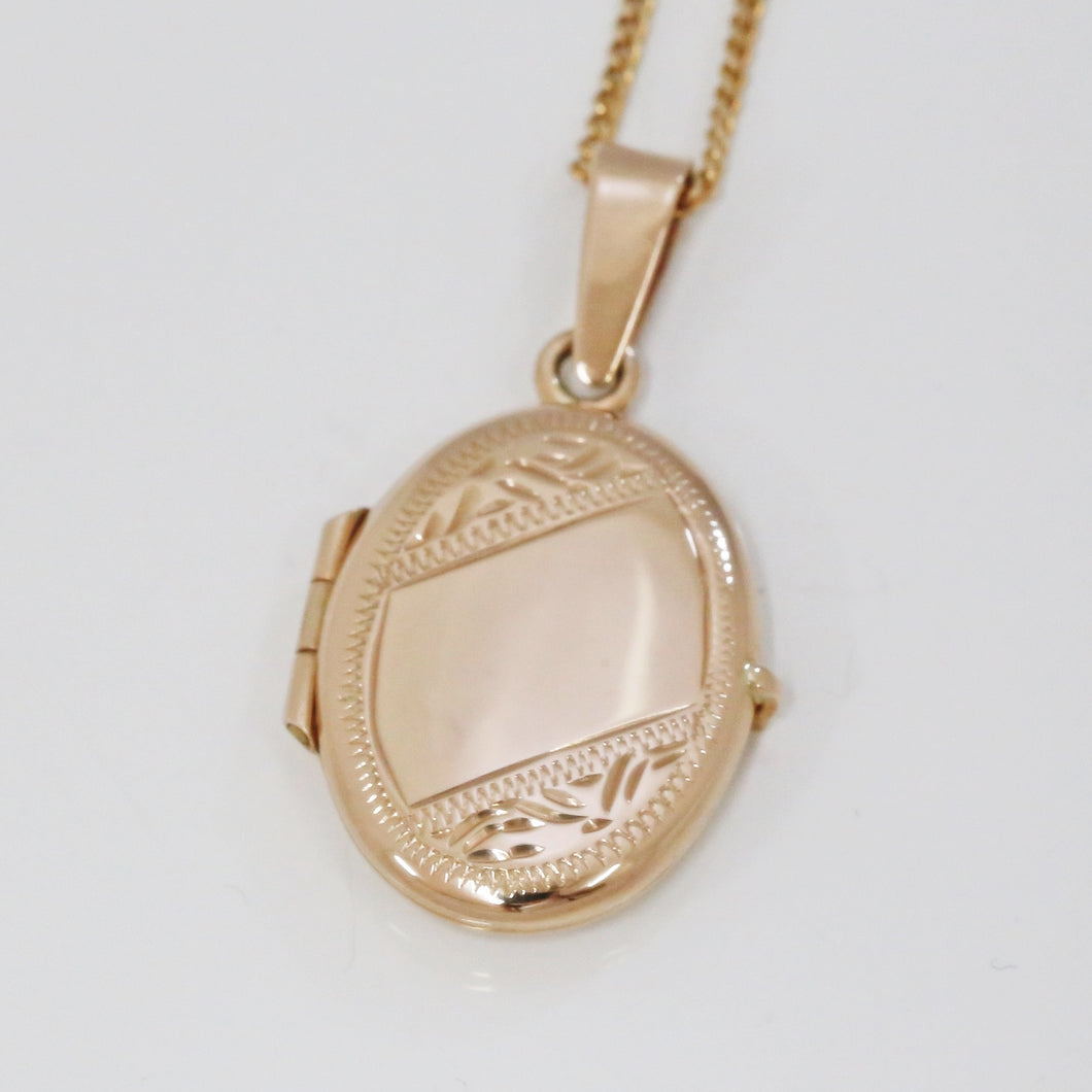 Small rose discount gold locket