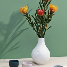 Load image into Gallery viewer, Wedgwood Folia Vase
