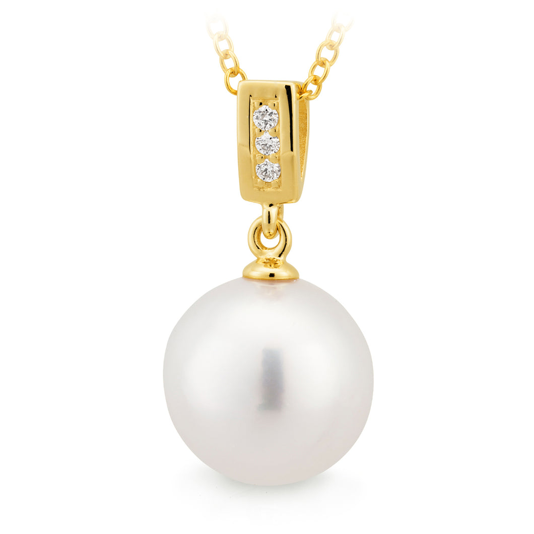 South Sea and Diamond Pendant